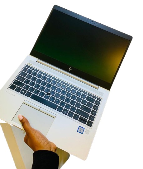 HP EliteBook 830 G5 - Cyber M Store